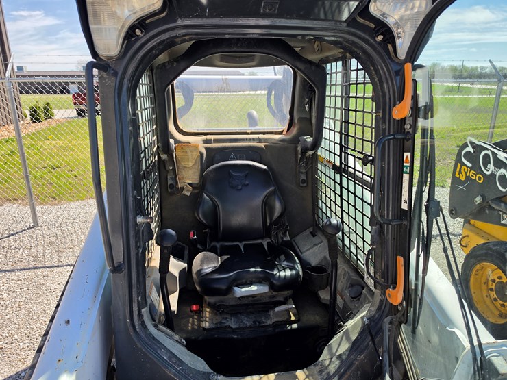 2019-bobcat-t770-image-6