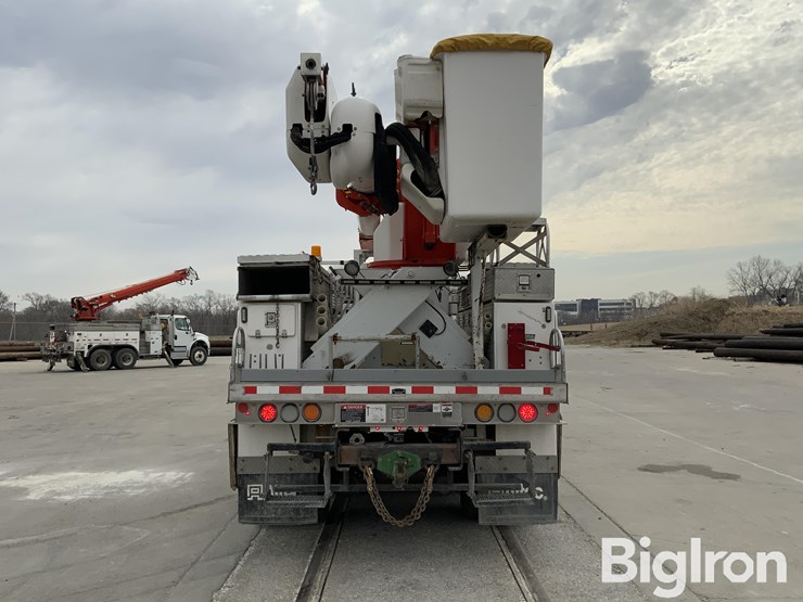 2014-freightliner-m2-106-image-14