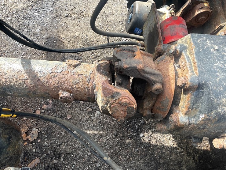 #242-•-2000-sterling-truck-tractor-(has-mn-title)-(mora,-mn)-image-52