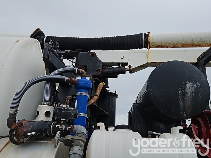 2004-international-7400-image-17