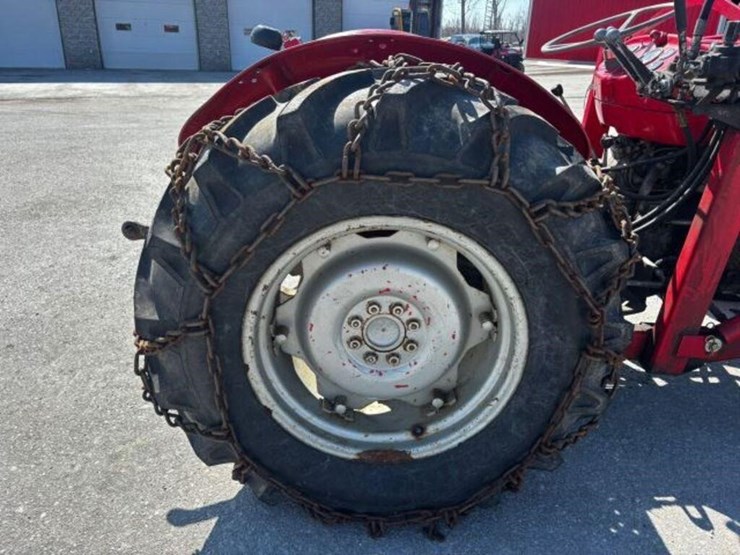 massey-ferguson-135-image-49