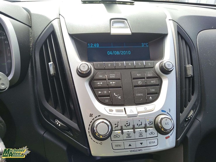 2013-chevrolet-equinox-image-19