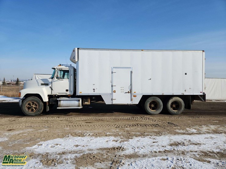 1998-mack-ch613-image-6