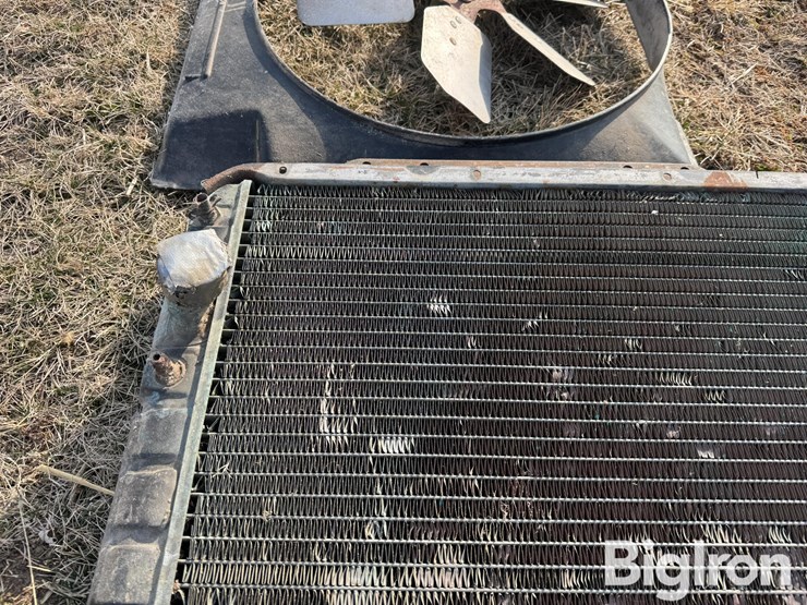 radiator-&-fan-shroud-image-12