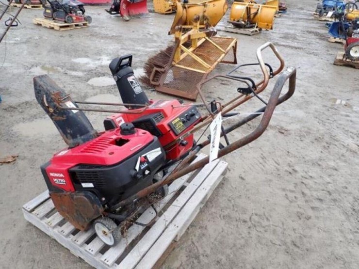 qty-of-(2)-snowblowers-image-5