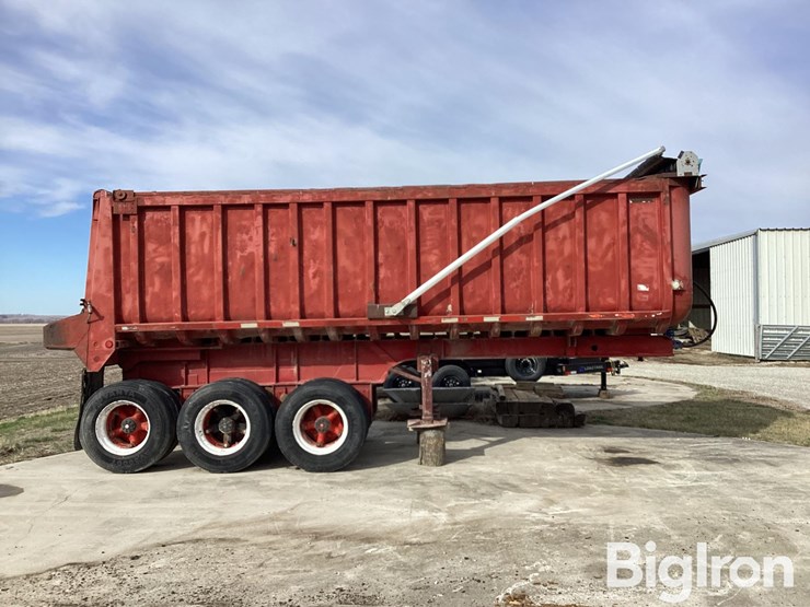 1976-fruehauf-end-dump-image-4