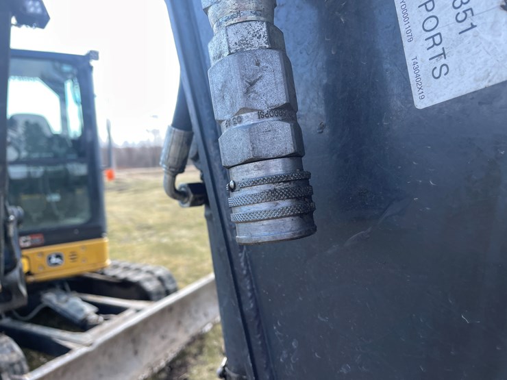 2020-deere-60g-image-13