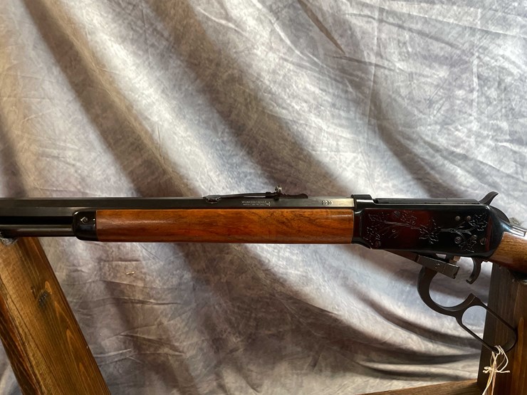 #10135-•-winchester-94-canadian-contonnial,-30-30-win-lever-action-rifle,-sn:-19557-image-10