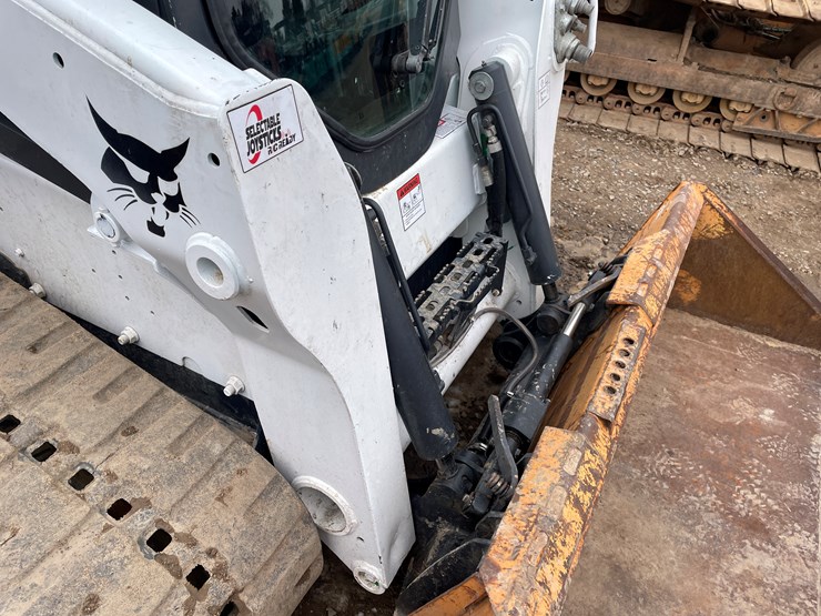 2018-bobcat-t740-image-5