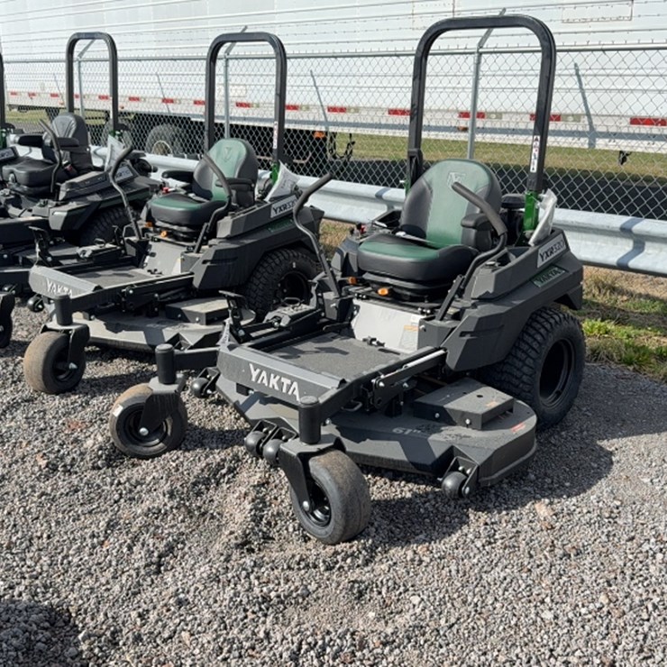 #4072 • YAKTA YXR 320 ZERO TURN MOWER