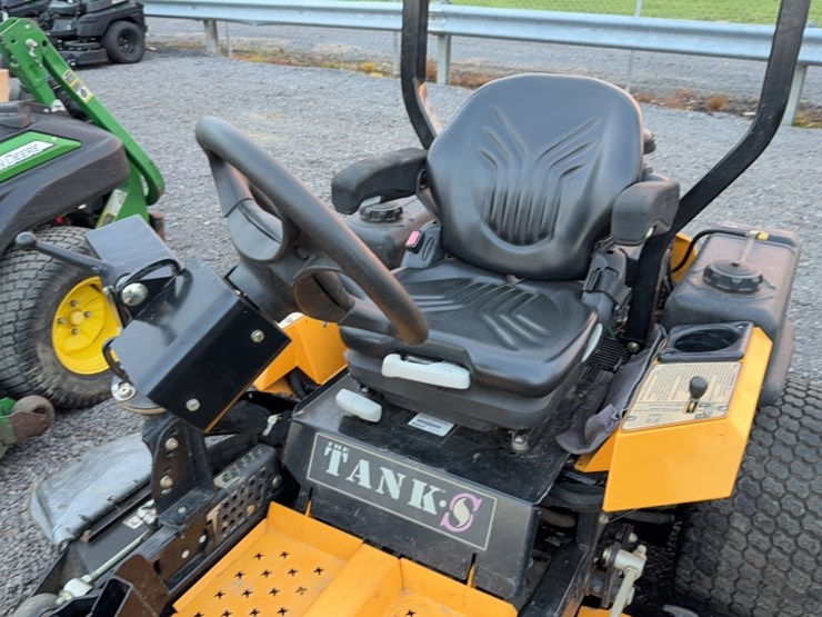 #4043-•-2009-cub-cadet-tank-zero-turn-mower-image-6