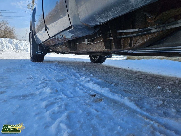 2011-chevrolet-silverado-1500-image-9