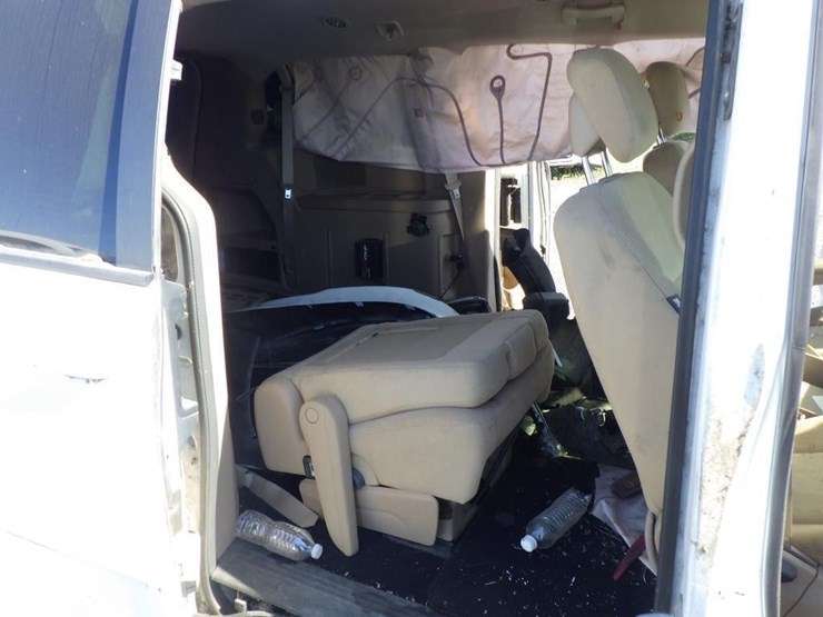 2015-dodge-grand-caravan-image-9