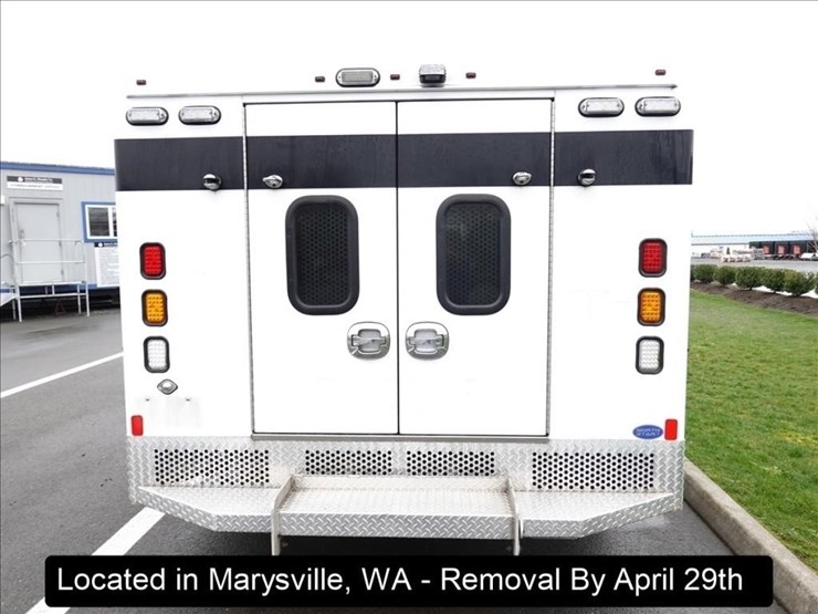 2015-ford-e350-image-16