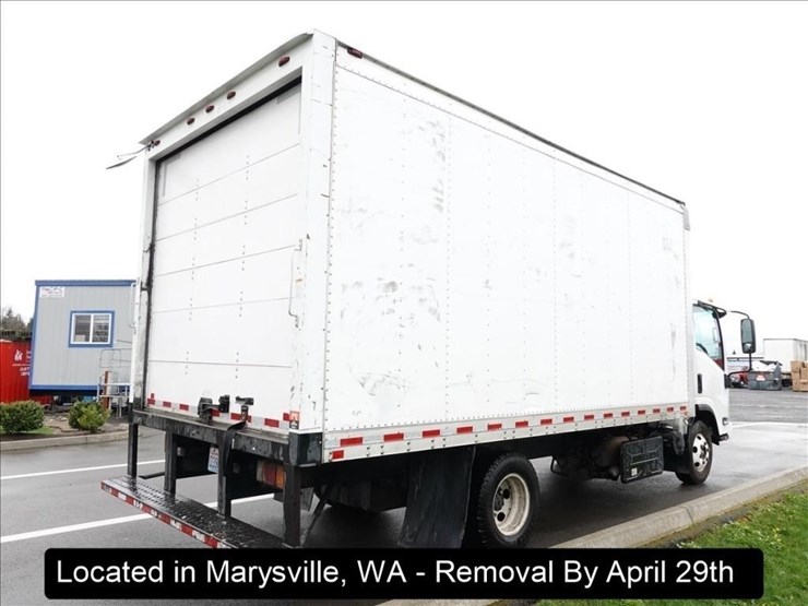 2016-isuzu-nqr-image-14