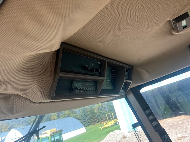 1992-john-deere-9600-image-8