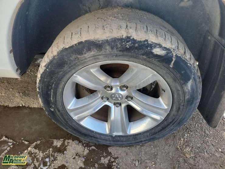 2013-dodge-1500-image-8