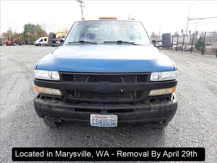 2002-chevrolet-3500-image-18