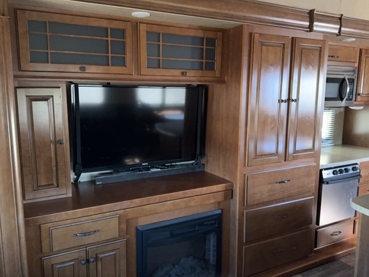 #3003-•-2014-big-horn-39'-5th-wheel-camper-image-25