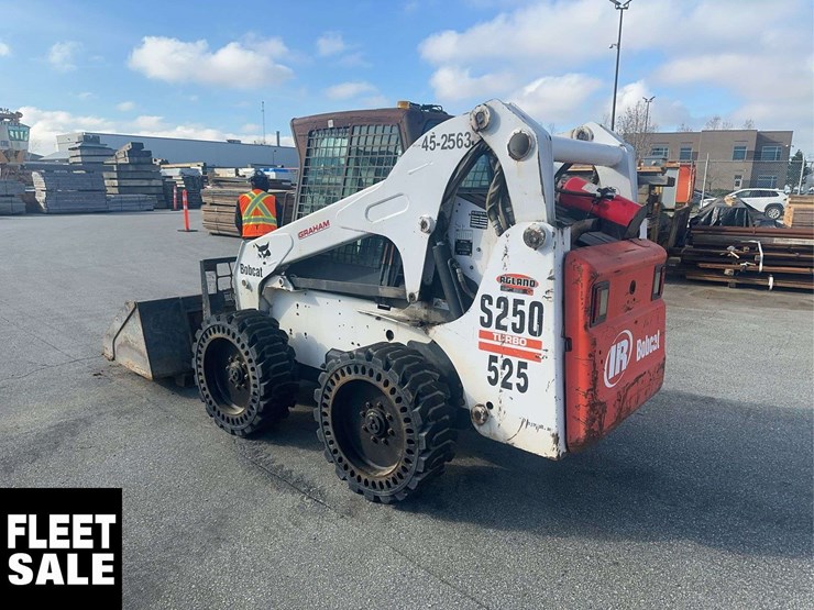 2012-bobcat-s250-image-4