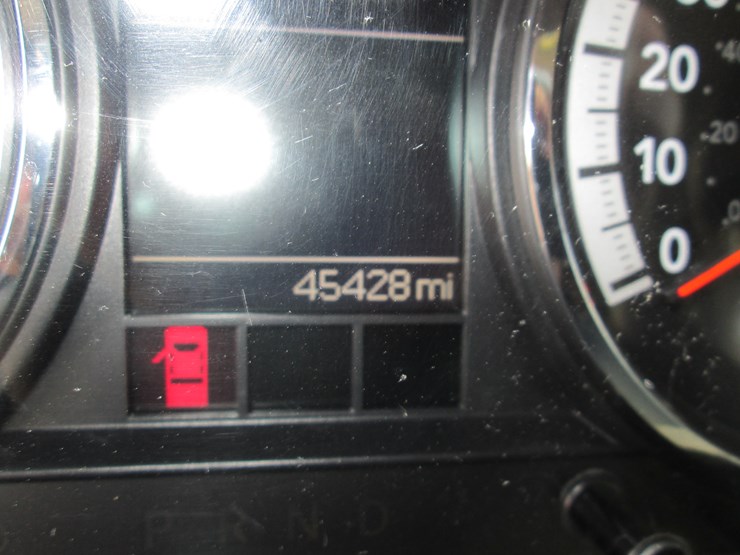 2011-dodge-3500-image-38