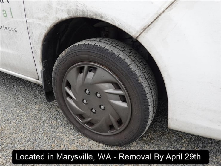 2014-nissan-nv200-image-15