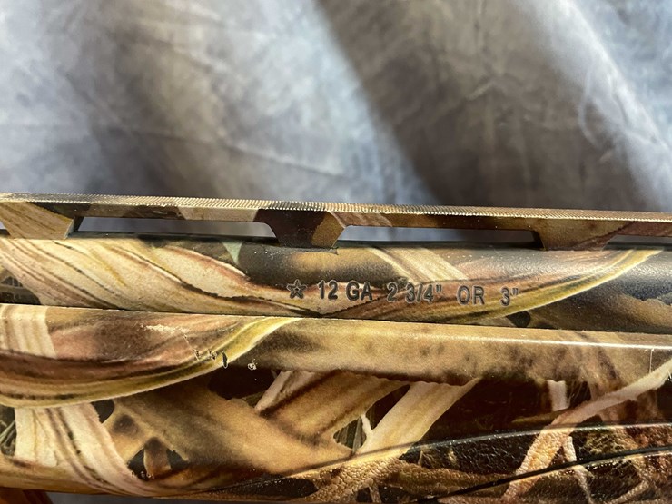 #10082-•-remington-v3-field-sport,-12-ga.-semi-auto-shotgun,-sn:-rn28026a-image-14