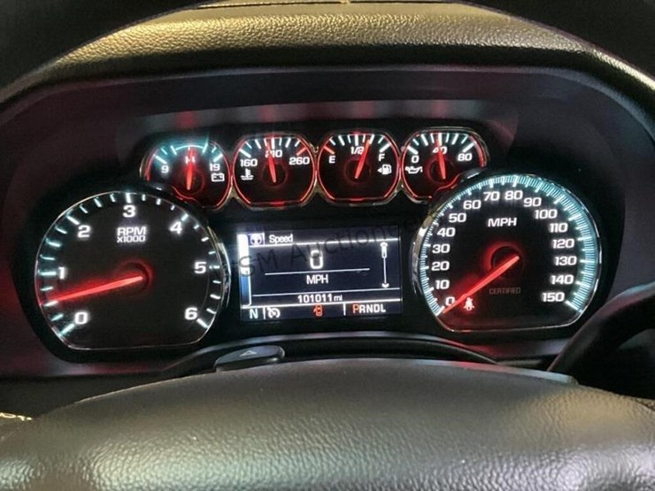 2019-chevrolet-tahoe-image-17