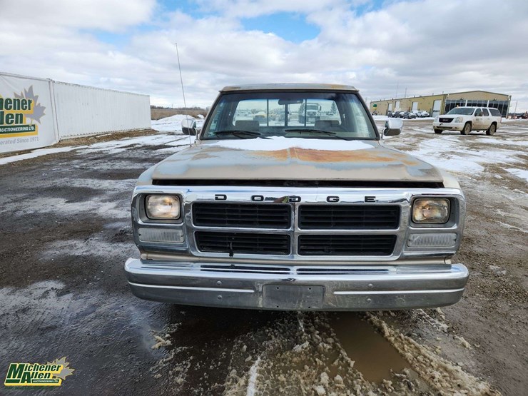 1992-dodge-150-image-9
