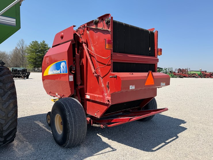 2009-new-holland-br7090-image-5