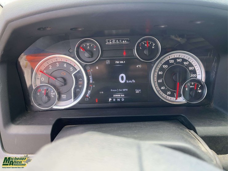 2014-dodge-2500-image-19