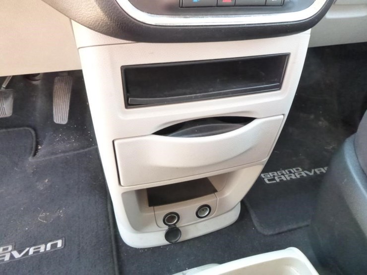 2014-dodge-grand-caravan-image-20