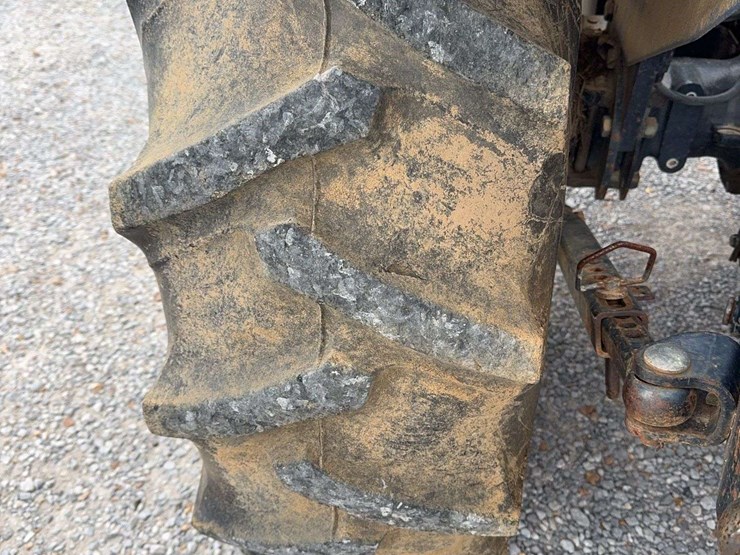 new-holland-tt55-image-15