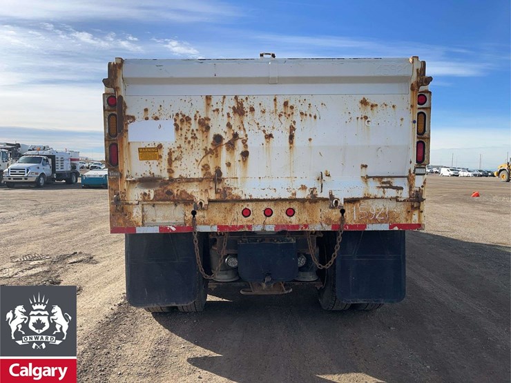 2016-freightliner-114sd-image-7