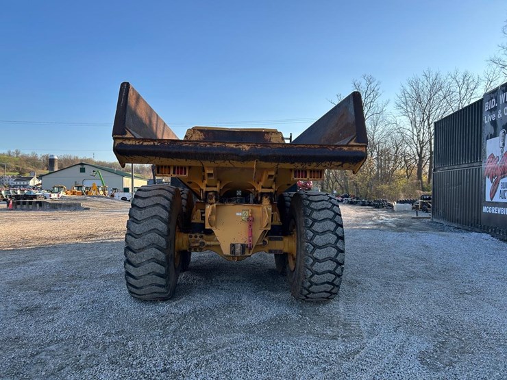 2014-volvo-a25g-image-3