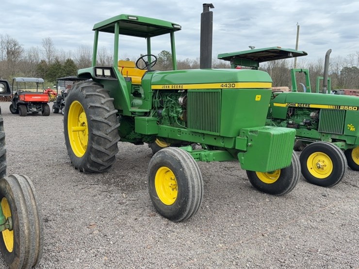 john-deere-4430-image-3