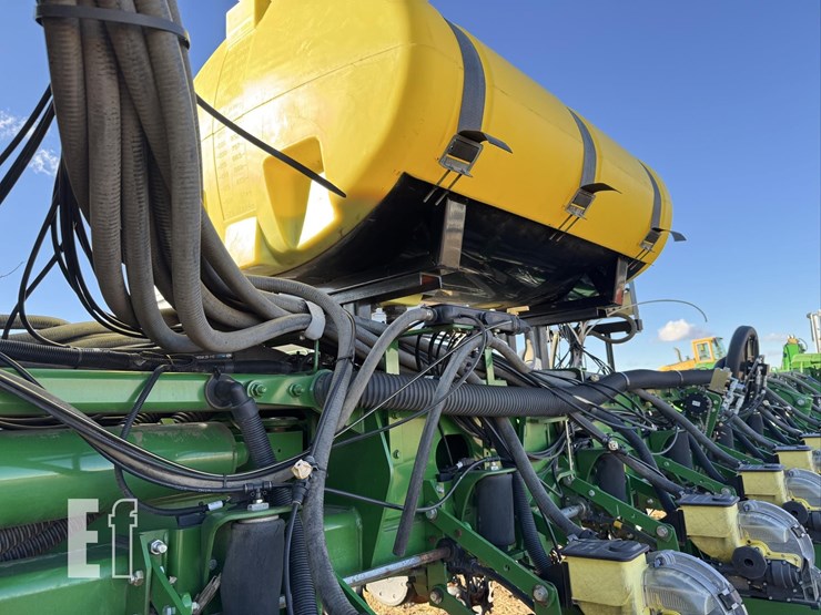 john-deere-1770-image-54