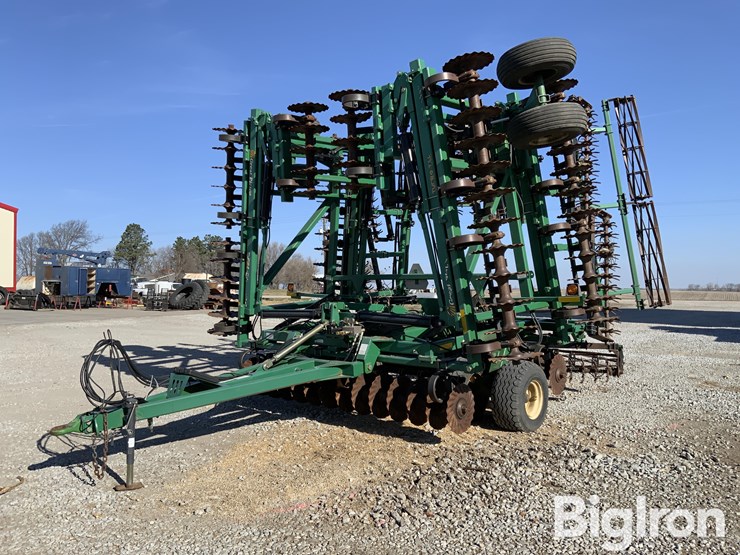 great-plains-4000tt-image-1