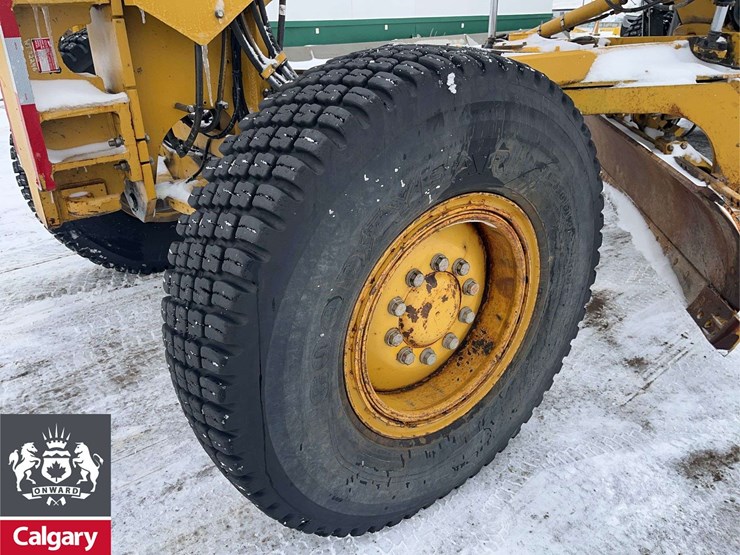 2011-caterpillar-140m-image-9