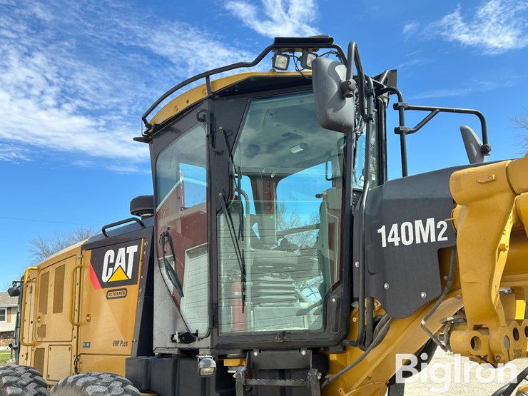 2013-caterpillar-140m2-vhp-plus-image-17
