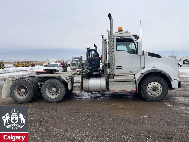 2018-kenworth-t880-image-7