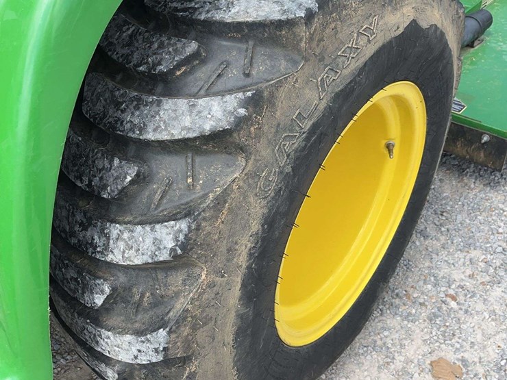 2021-john-deere-3032e-image-8