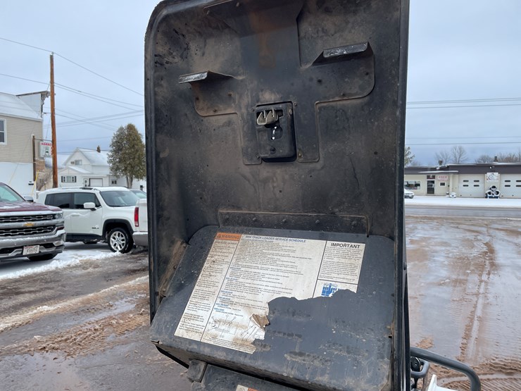 2022-bobcat-mt55-image-30