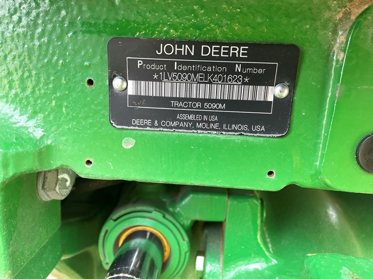 2019-john-deere-5090m-image-22