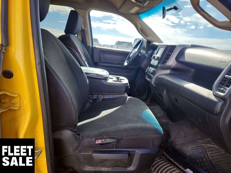 2019-dodge-2500-image-17