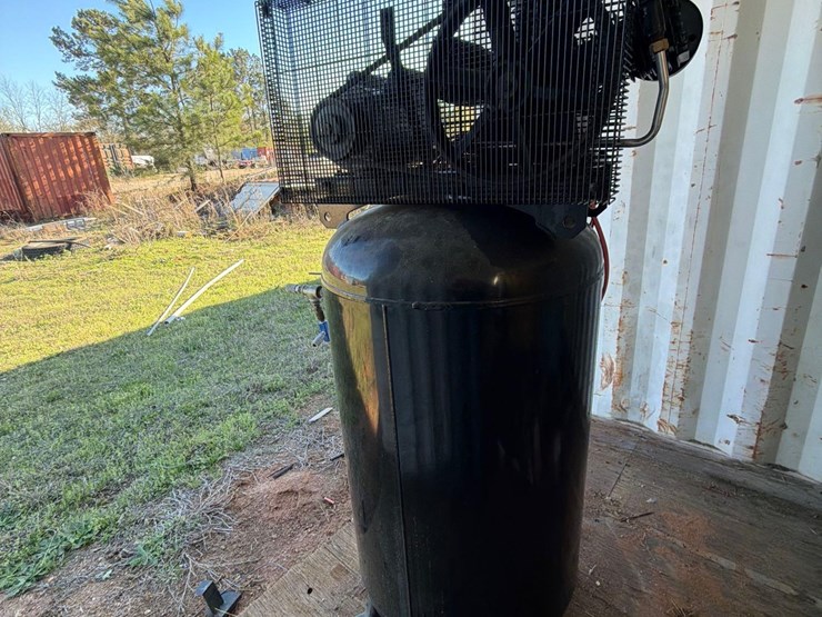 husky-air-compressor-image-2