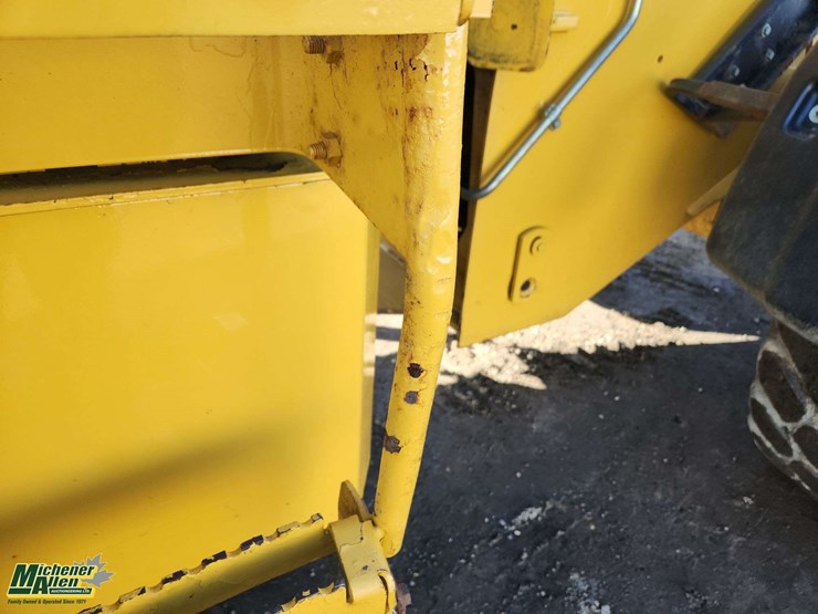 2005-caterpillar-924g-image-36