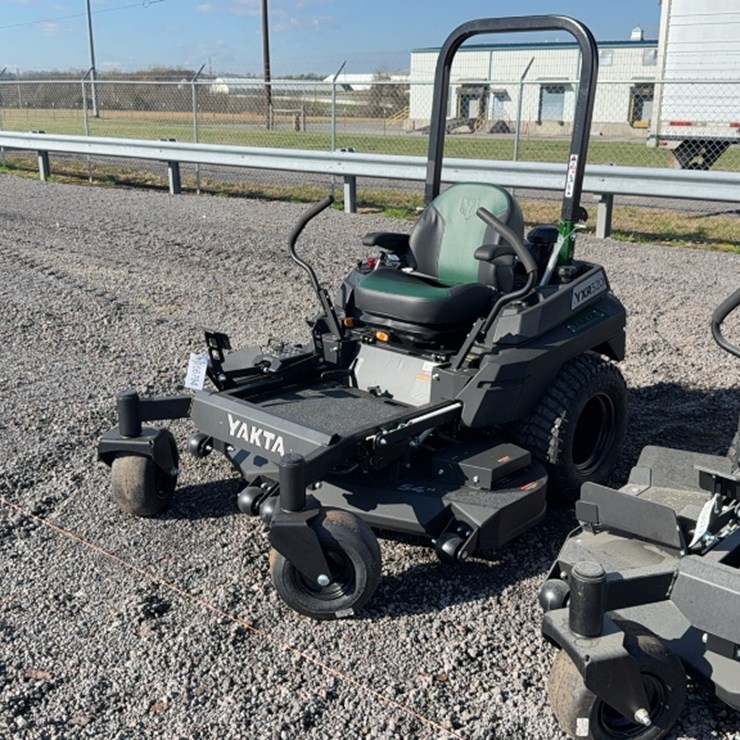 #4082 • YAKTA YXR 320 ZERO TURN MOWER