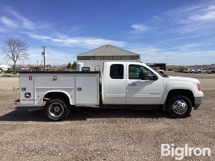 2013-gmc-sierra-3500-image-4