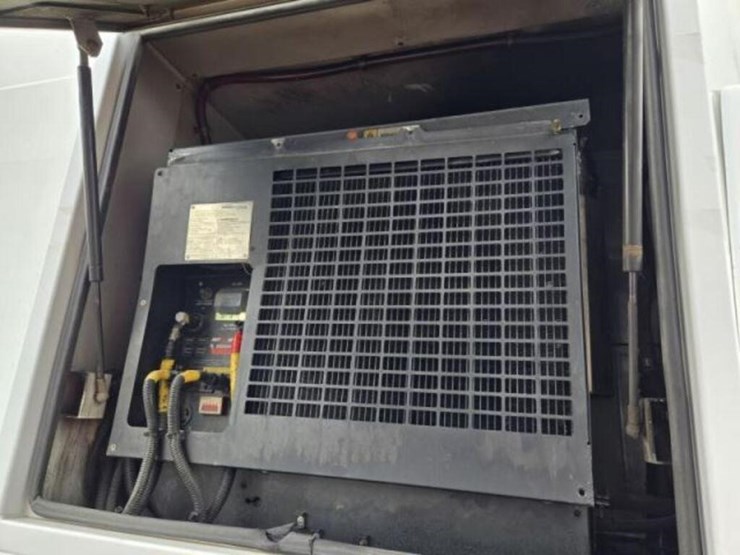 2018-ford-f550-xlt-image-9